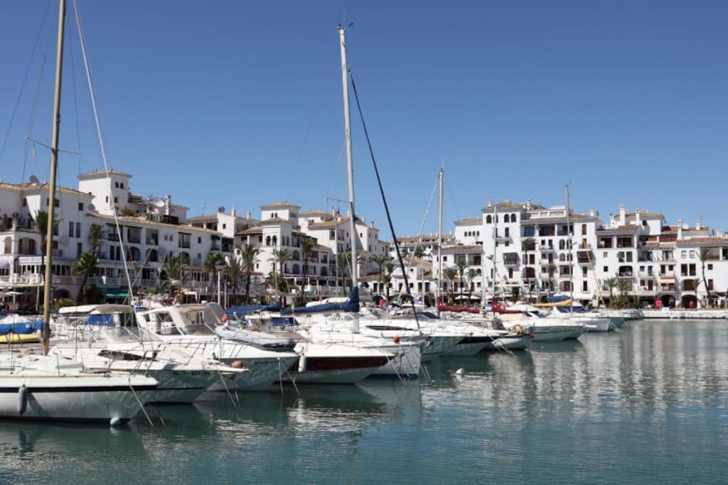 Apartamento Entero Con Solarium En Sabinillas, Con Piscina Y Al Lado Del Puerto De La Duquesa Manilva Dış mekan fotoğraf