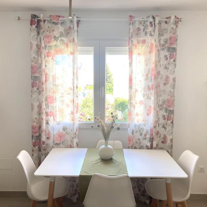 Apartamento Entero Con Solarium En Sabinillas, Con Piscina Y Al Lado Del Puerto De La Duquesa Manilva Dış mekan fotoğraf